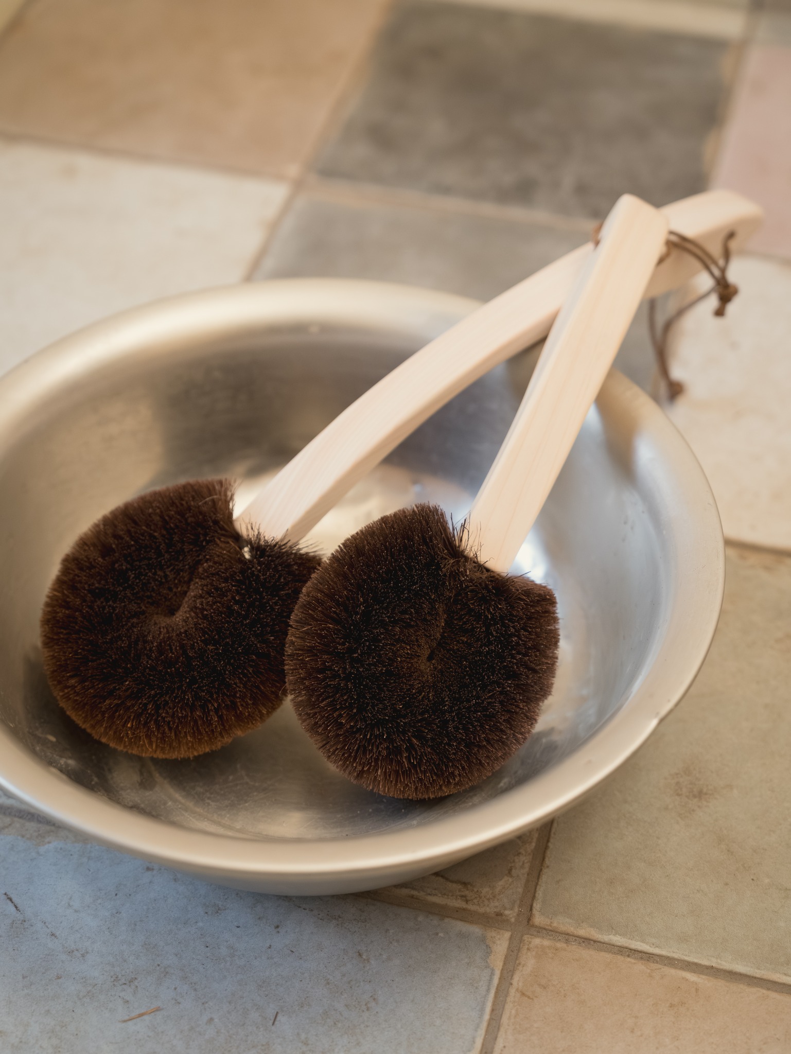 TAKADA TAWASHI handcrafted natural SHURO brushes and brooms