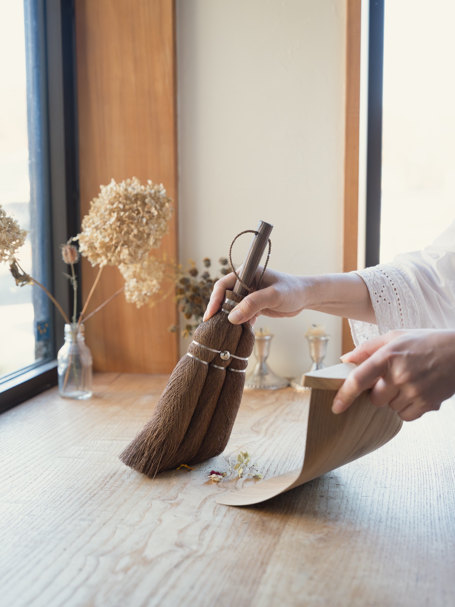 TAKADA TAWASHI handcrafted natural SHURO brushes and brooms