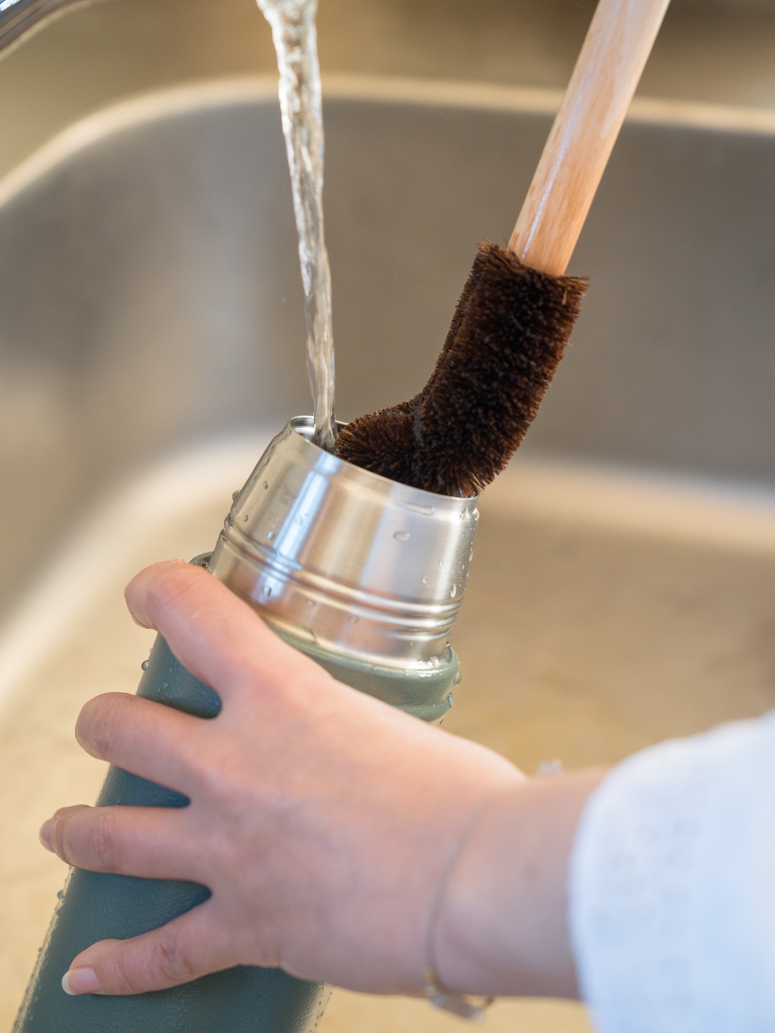 TAKADA TAWASHI handcrafted natural SHURO brushes and brooms